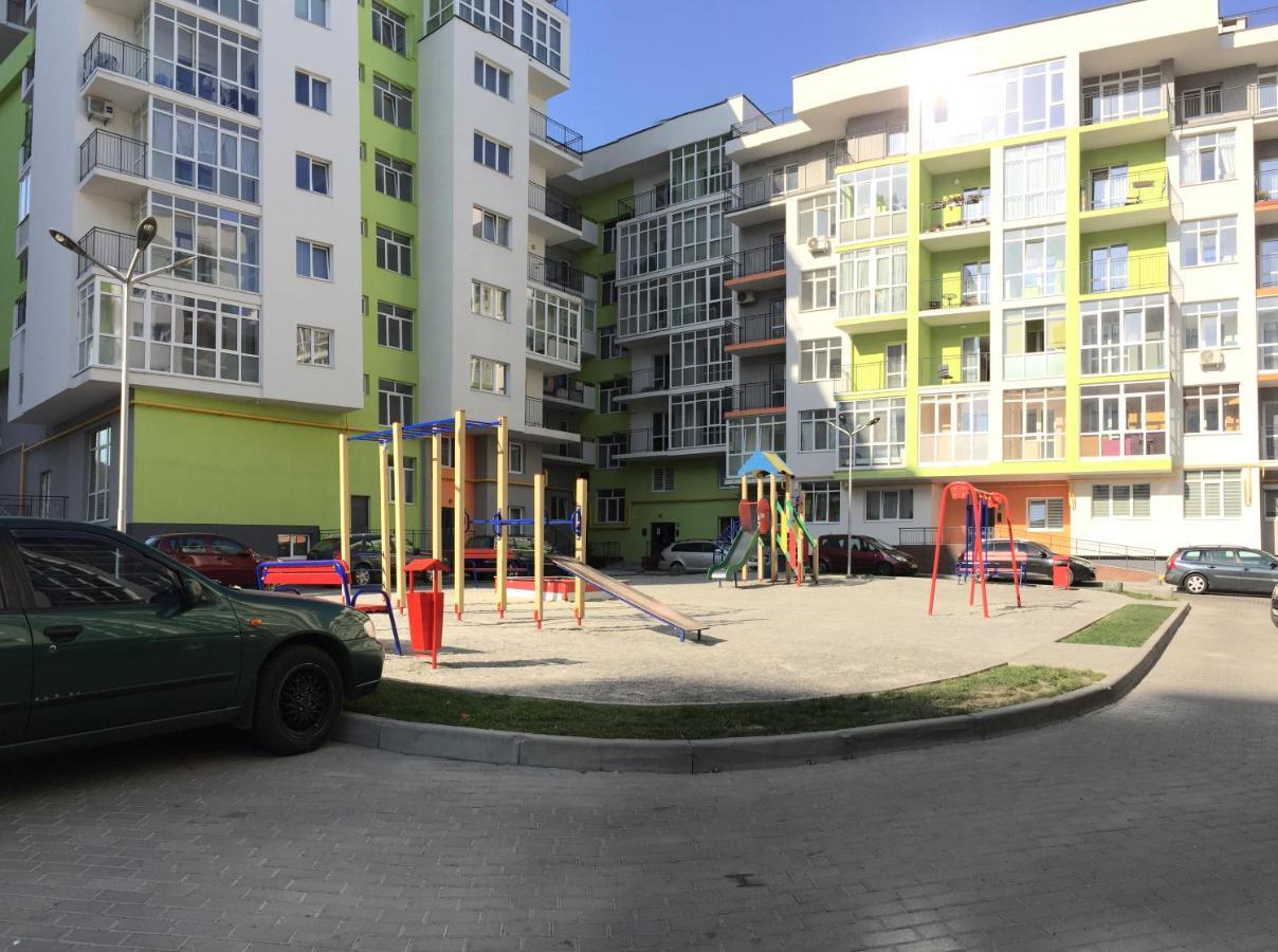 Scandinavian Apartment Lviv Eksteriør bilde